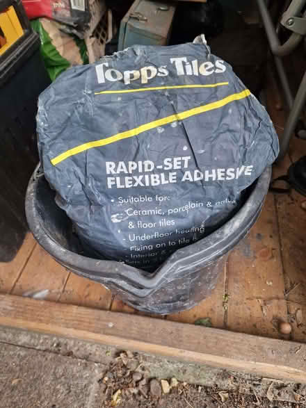 Photo of free Bag of tile adhesive (Ilford IG1) #1