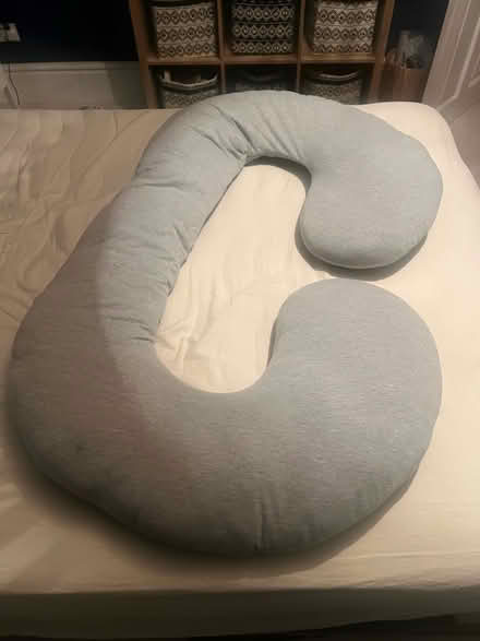 Photo of free Pregnancy pillow (ME4) #1