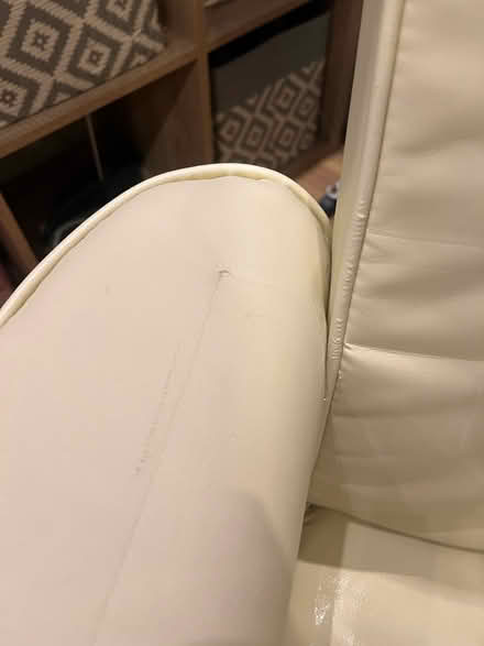 Photo of free Cream Leather Reclining Chair (ME4) #3