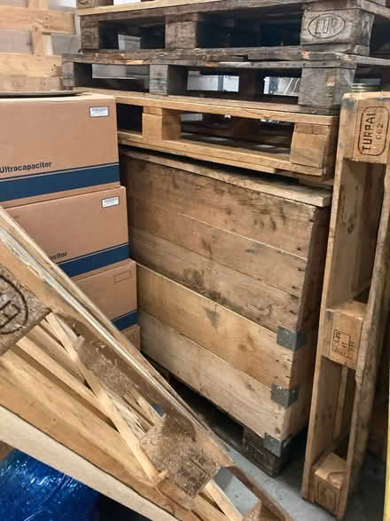 Photo of free 6 pallets (SE10) #1