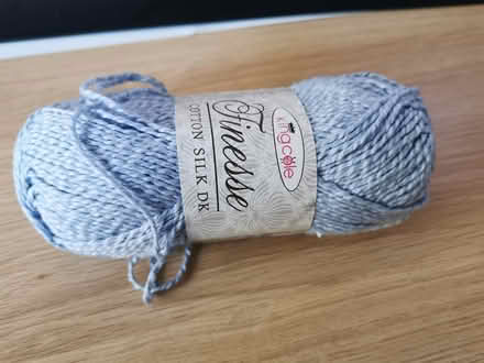 Photo of free Yarn -cotton/silk mix (Heyhouses FY8) #1