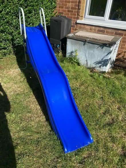 Photo of free Blue slide (Welwyn Garden City (AL7)) #1