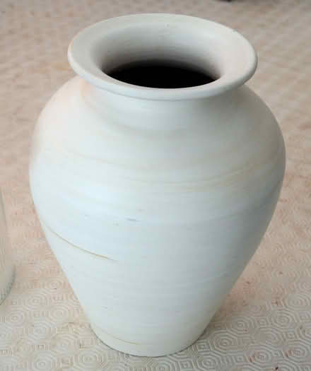 Photo of free Large pottery vase (Portchester PO16) #1