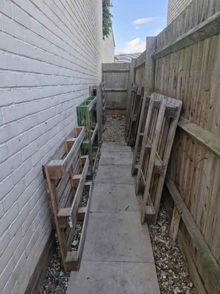 Photo of free Pallets (Leighton Buzzard LU7) #1