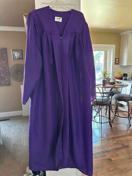 Photo of free Monta Vista High Graduation Gown (Monta Vista North) #1