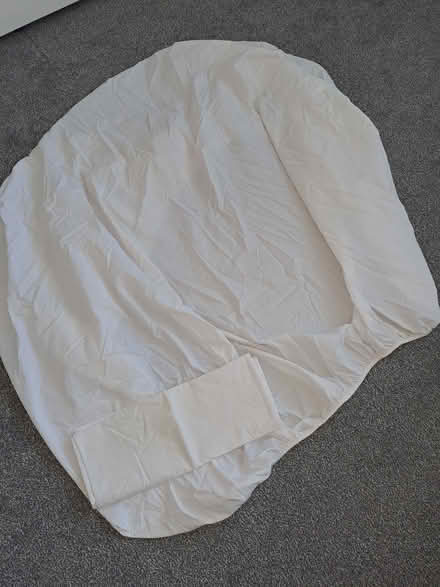 Photo of free Double fitted sheet and pair of pillow cases (Moulsham CM2) #1