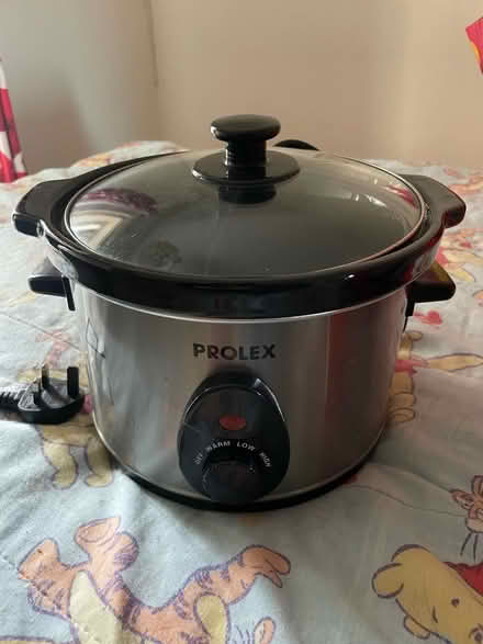 Photo of free Slow cooker (LU6 Kensworth) #1