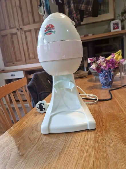 Photo of free Crushed ice drinks maker (Matlock DE4) #1