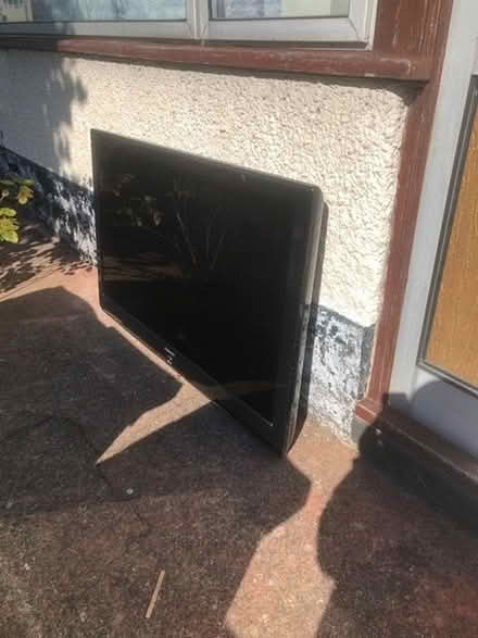 Photo of free Sumsung Tv 52 inch (Thornton Heath CR7) #3