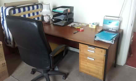 Photo of free Office desk (Ludworth Houses SK6) #1