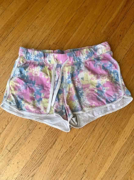 Photo of free tie-dye ladies shorts, size 16 (Wilcox High School, Monroe St) #1