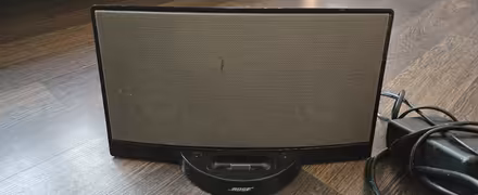 Photo of free Bose Speaker / Sound Dock (Aldershot GU12) #3