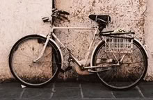 Photo of old ladies bike (Lower East Side) #1