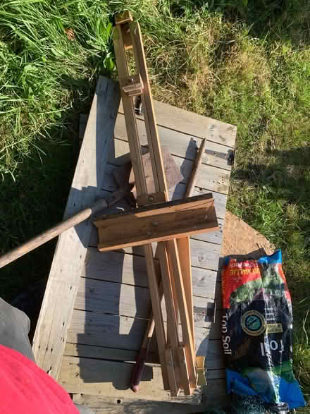 Photo of free Artists Easel (Hassocks) #1