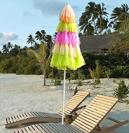 Photo of free Hawaiian garden parasol (Warden Hill GL51) #2