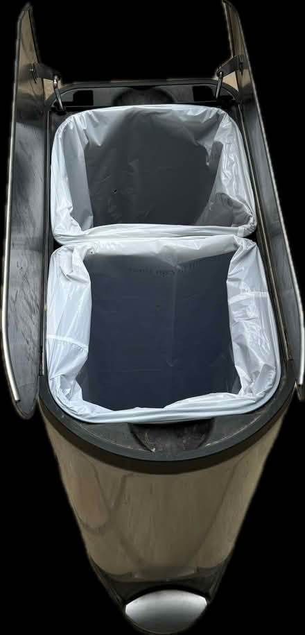 Photo of free Simplehuman butterfly two compartment bin (Highbury Barn N5) #2