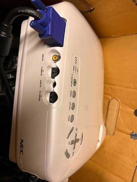 Photo of free Projector (old VGA) (TW16 Sunbury) #2