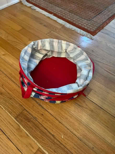 Photo of free Pop up basket (Metuchen NJ) #2