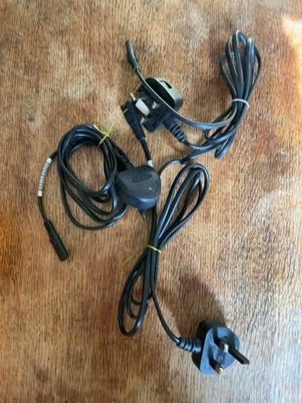 Photo of free Various cables (Roman Verulamium AL3) #4