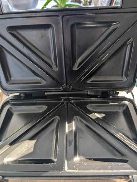 Photo of free Sandwich toaster (Abingdon, OX14 3TD) #4