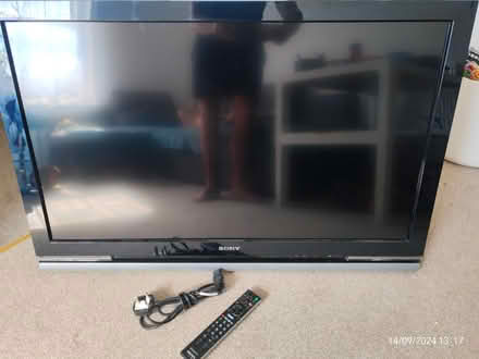 Photo of free 40" lcd sony bravia (Bognor Regis PO21) #1