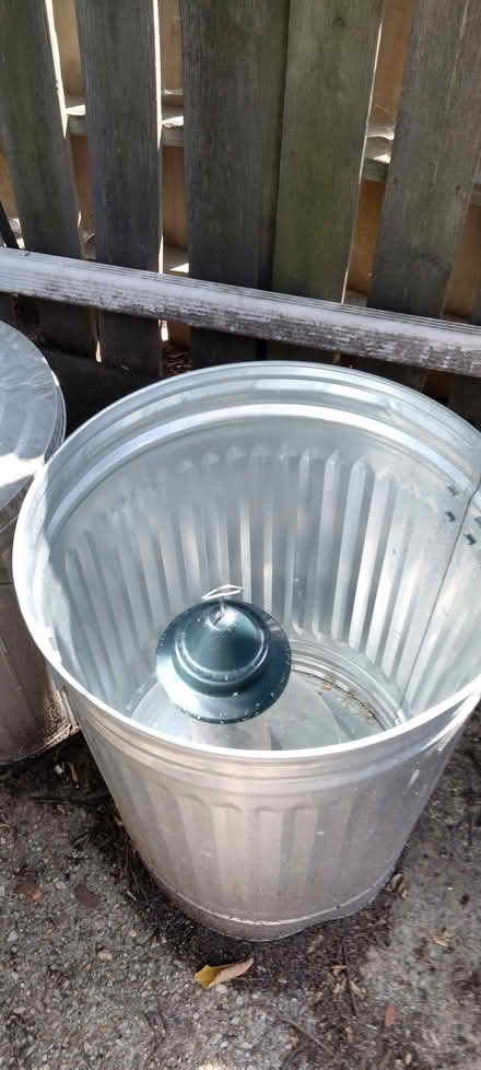 Photo of free 4 spotless steel trashcans (Capitol Hill, 10th & G SE) #4