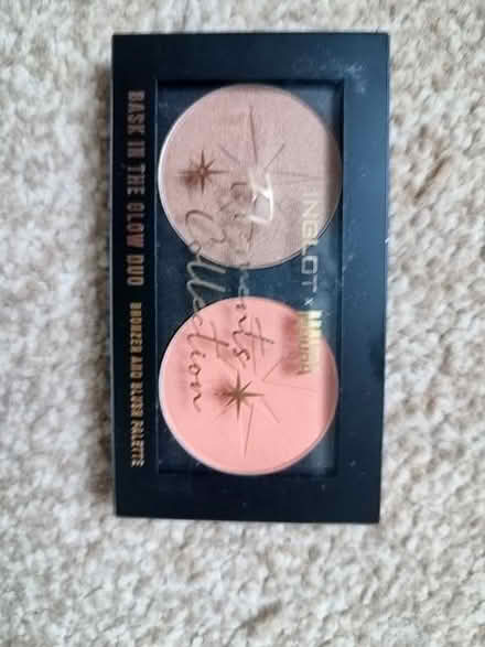 Photo of free Bronzer and blush palette (Earlsdon CV5) #1