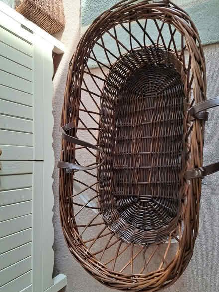 Photo of free Wicker baby crib (Coulsdon CR5) #4