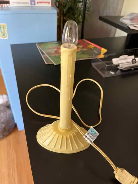 Photo of free Christmas electric candles (Metuchen NJ) #1
