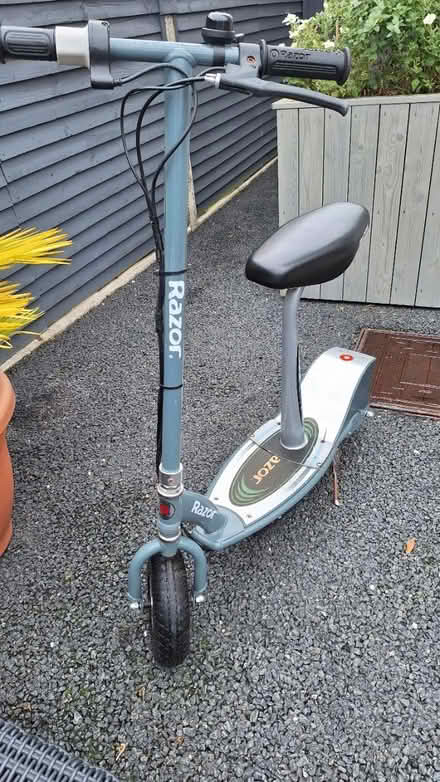 Photo of free Electric Scooter (Bt16 2bx) #2
