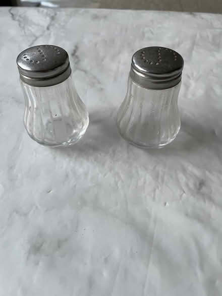 Photo of free Salt pepper shakers (Ilford IG1) #2