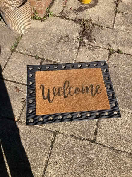 Photo of free Large ‘welcome’ door mat (BN43) #1
