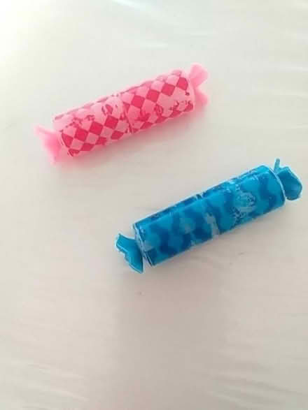 Photo of free 2x highlighters (Thornton Heath CR7) #1