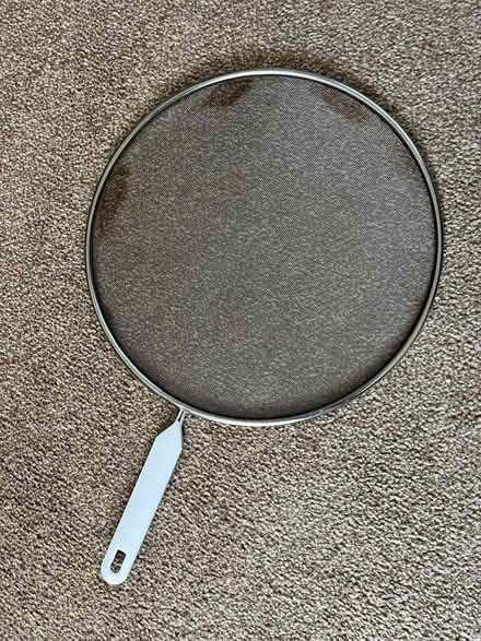 Photo of free large frying pan splash guard (Rowsley DE4) #1