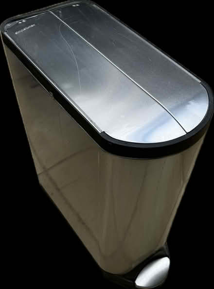 Photo of free Simplehuman butterfly two compartment bin (Highbury Barn N5) #1
