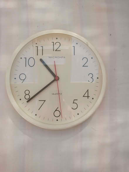 Photo of free clock (Hampton Hill TW12) #1