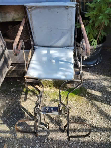 Photo of free Vintage bike seat and tools (Woodley RG5) #1