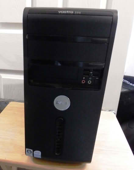 Photo of free Old Dell Vostro 200 Desktop PC (Spares or Repair) (Vale LA1) #1