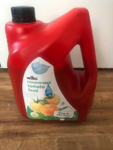 Photo of free Tomato feed (Barnard's Green WR14) #1