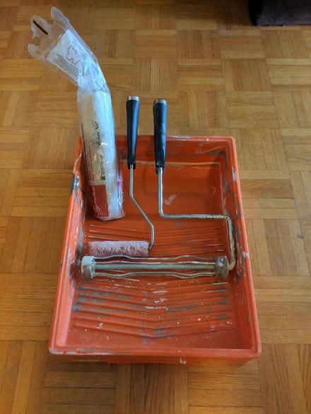 Photo of free paint roller kit (Forest Hill) #1