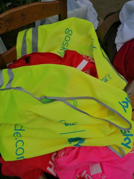 Photo of free Fluorescent vests (S10) #1