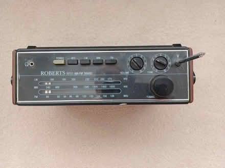 Photo of free Roberts R701 AM/LW/FM Radio (Hitchin SG4) #2