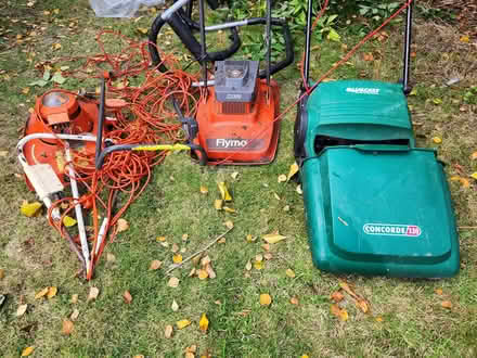 Photo of free 3x Lawnmowers (Wood Lanes SK10) #1
