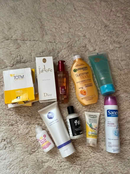 Photo of free Women’s toiletries (Peckham SE15) #1