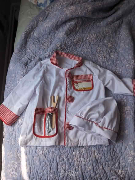 Photo of free Chef costume (Derwood) #1