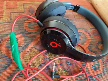 Photo of free Beats audio solo headphones w jack (CR7 Thornton Heath) #3