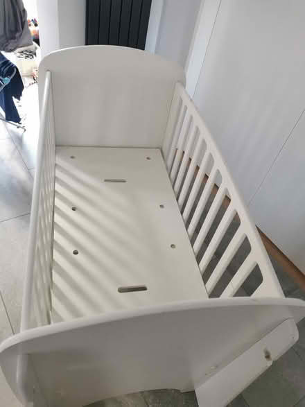 Photo of free Baby & toddler crib/cot (CB4) #2