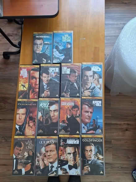 Photo of free james bond vhs videos (croydon CR0) #1