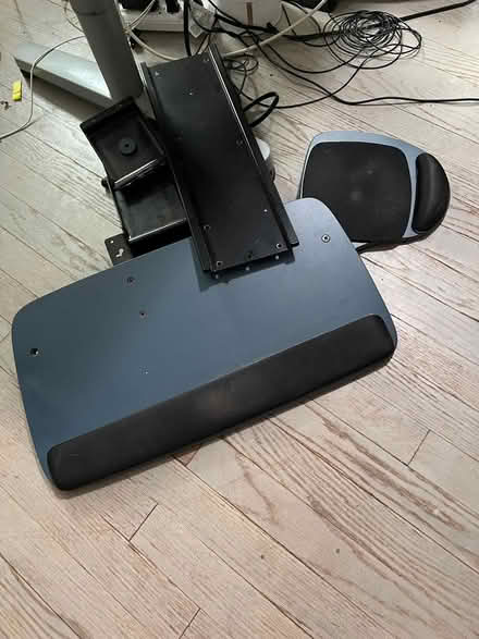 Photo of free Under Desk Keyboard Tray (Mount rainier) #1