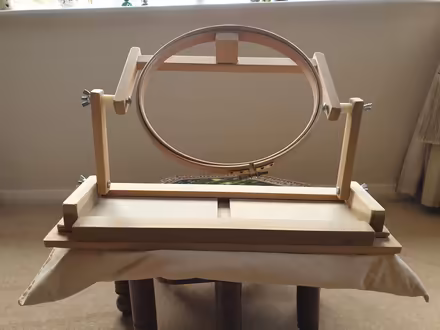 Photo of free Lap embroidery frame (NG5) #2